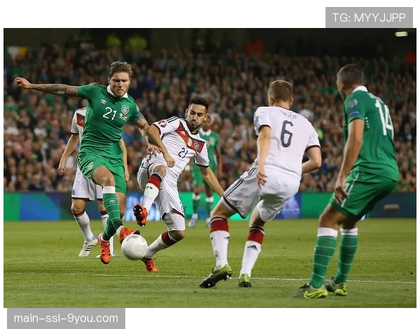 英超保级关键战：埃弗顿1-0小胜诺丁汉森林，逃离降级区